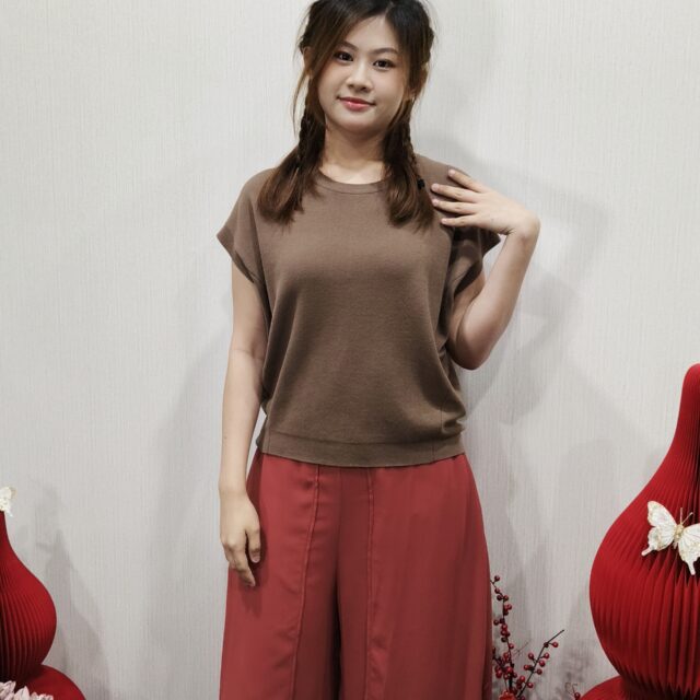 LENNY STYLISH KNIT TOP (O-KC30544)