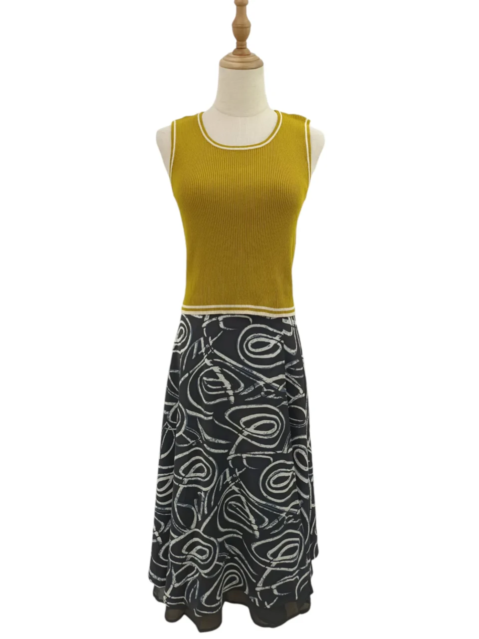 ZAHRAA PRINTED MIDI SKIRT — view 2