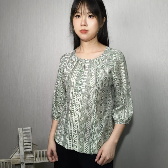 FIONN GEO PRINT PEASANT TOP