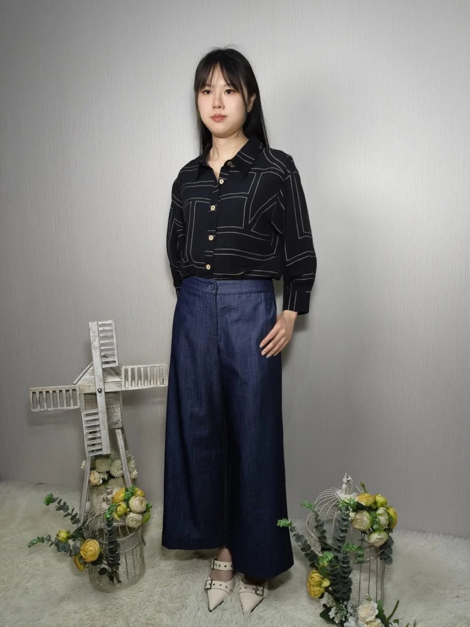 AYA TEXTURED WIDE LEG PANTS