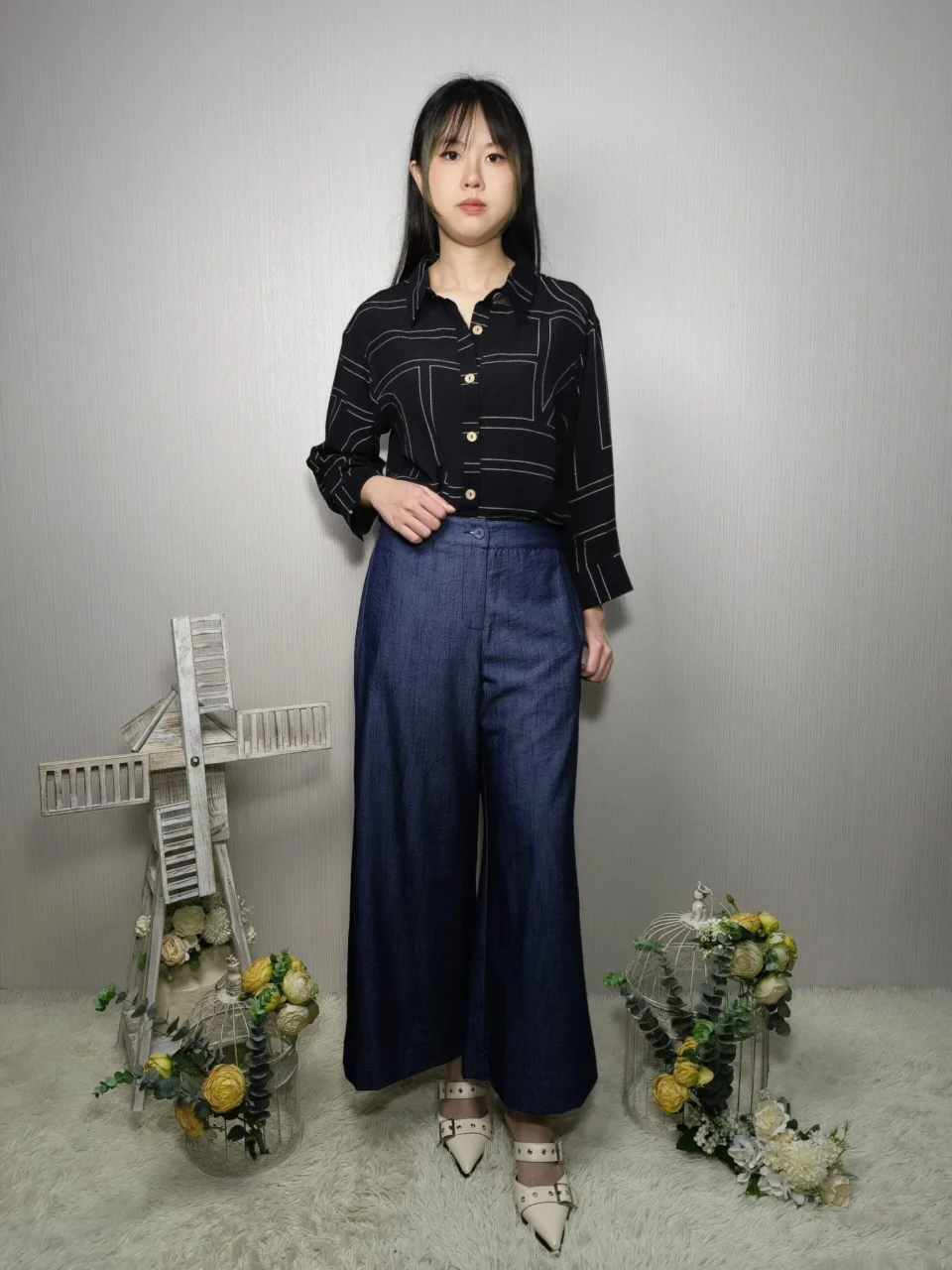AYA TEXTURED WIDE LEG PANTS — view 2