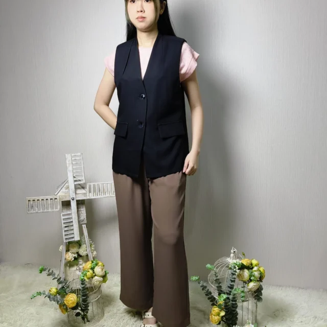 CODY TAILORED BUTTON VEST